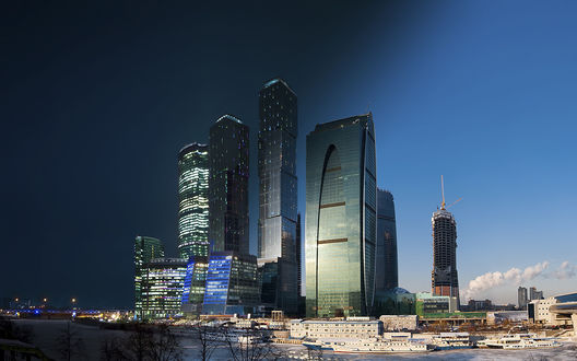 Обои на рабочий стол Небо переходит из дня в ночь над небоскребами Москва-сити  в Москве, Россия
