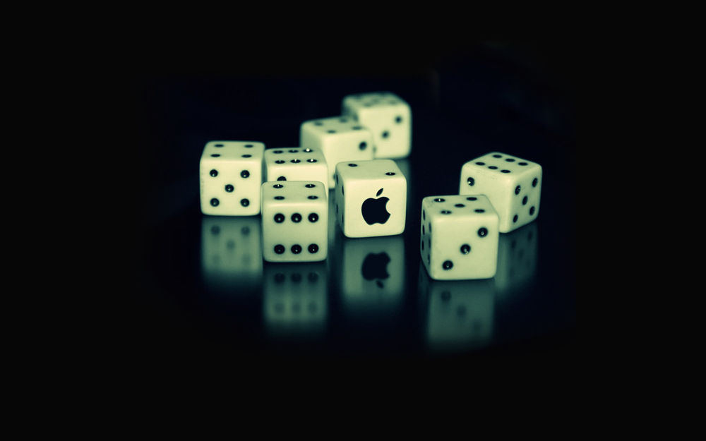 Обои для рабочего стола Логотип Apple на игральных костях