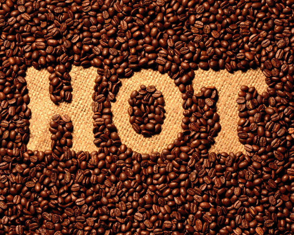 Обои для рабочего стола Надпись HOT / Горячий из кофейных зерен