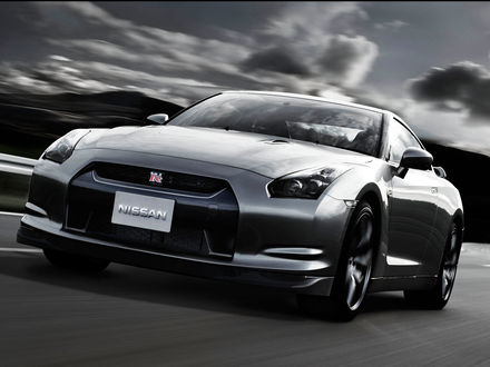 Обои на рабочий стол Nissan GTR
