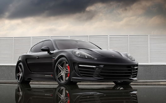 Обои на рабочий стол Porsche Panamera Stingray GTR