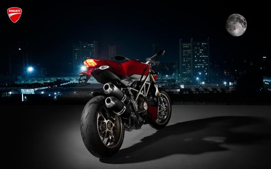 Обои на рабочий стол Ducati Streetfigther