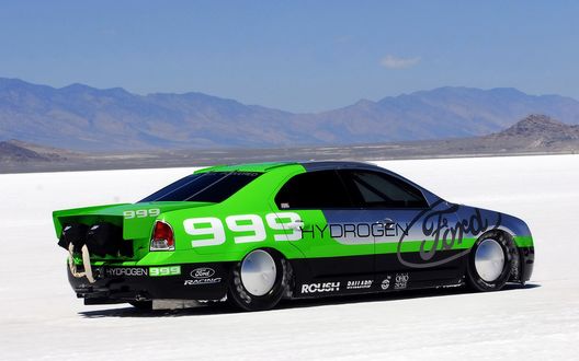 Обои на рабочий стол Ford Fusion Hydrogen-999-Land Speed Record Ford Fusion Hydrogen 999 Marks Milestone 6 в горах