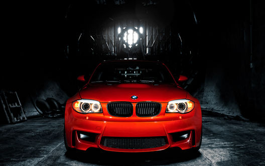 Обои на рабочий стол Красный BMW