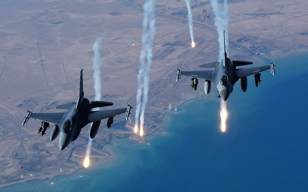 Обои для рабочего стола Fighter Jets на задании
