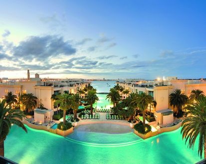 Обои на рабочий стол Отель Palazzo Versace – Золотое побережье, Австралия / Australia на закате