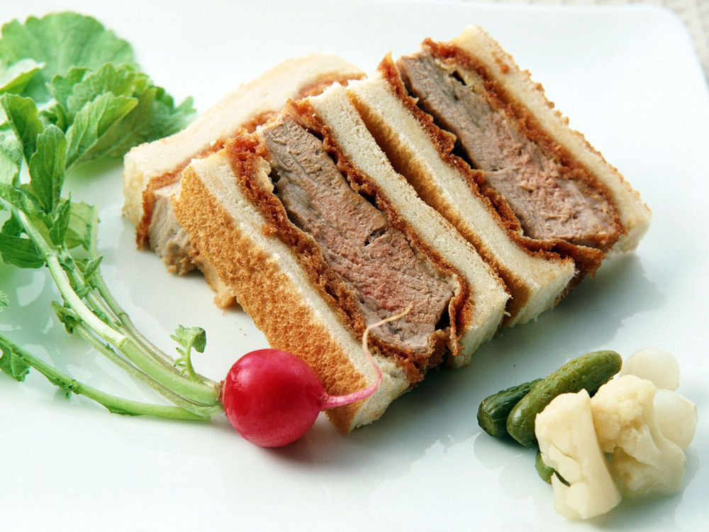 Обои для рабочего стола Мясной пирог и редиска