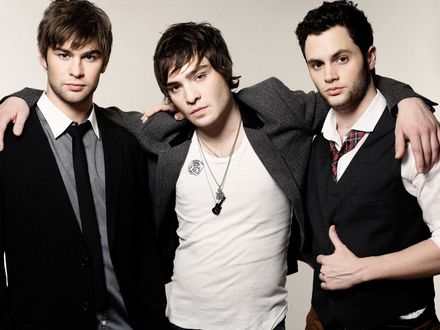 Обои на рабочий стол Актеры серала 'Сплетница / Gossip girl' - Чейс Кроуфорд / Chace Crawford, Эд Вествик / Ed Westwick и Пенн Бэджли / Penn Dayton Badgley