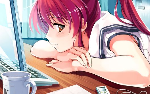 Обои на рабочий стол Tomoka Miyamae / Томока Миямаэ из визуальной новеллы Deep Blue Sky & Pure White Wings сидит за столом перед компьютером положив голову на руки