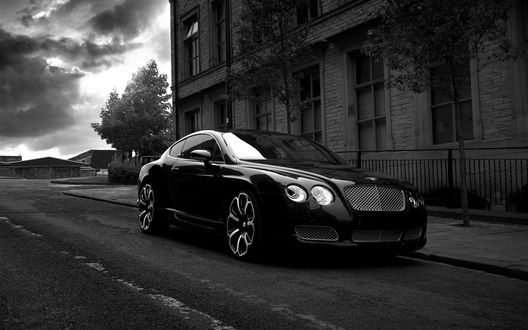 Обои на рабочий стол Kahn_Bentley_GTS На улицах города