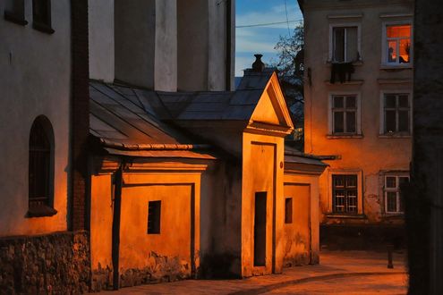Обои на рабочий стол Ночная улица старого Львова, Украина
