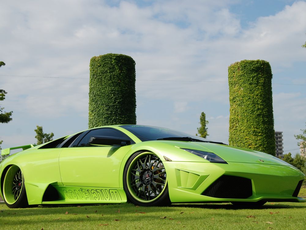Обои для рабочего стола Яркий зеленый Lamborghini / Ламборджини
