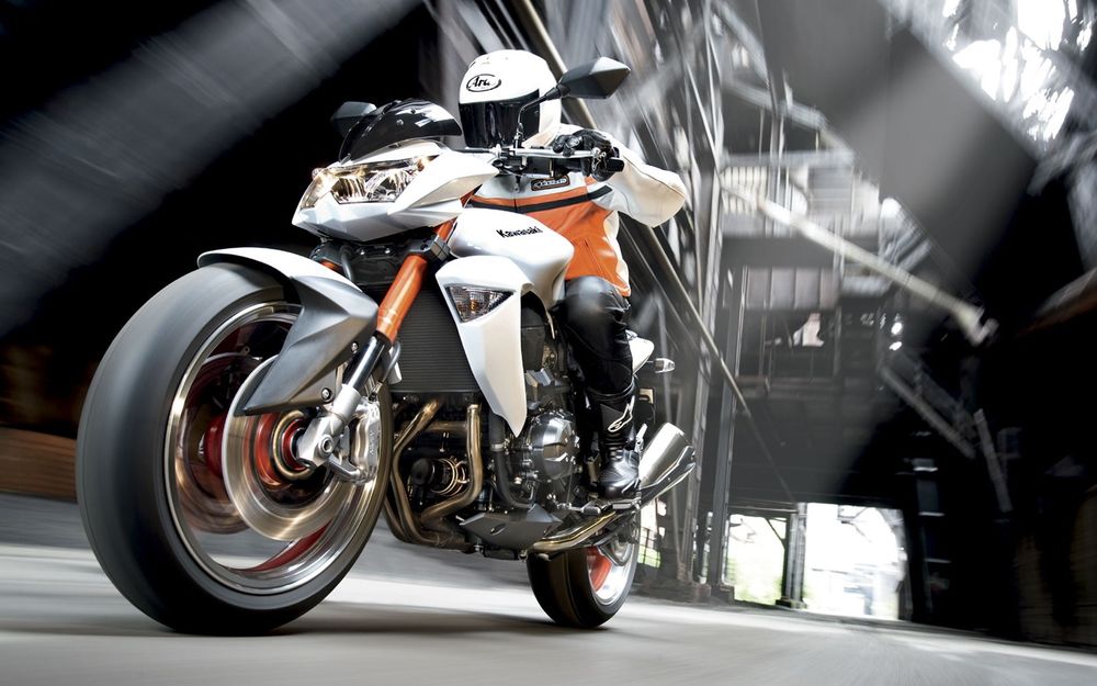 Обои для рабочего стола Kawasaki_Z1000