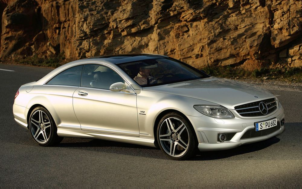 Обои для рабочего стола Mercedes_CL65_AMG в горах