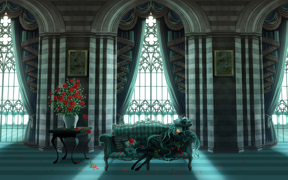 Обои для рабочего стола Вокалоид Мику Хатсуне лежит на диване в роскошной комнате, рядом стоит ваза с букетом роз