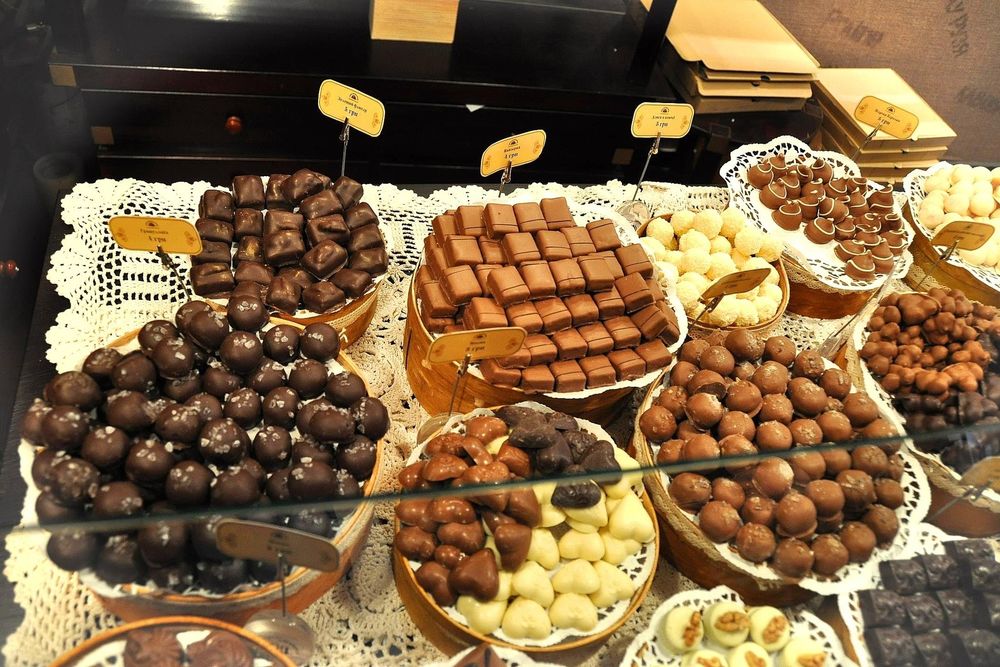 Обои для рабочего стола Витрина во Львовской мастерской шоколада, Украина