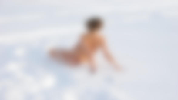 Ню фото голых девушек на снегу