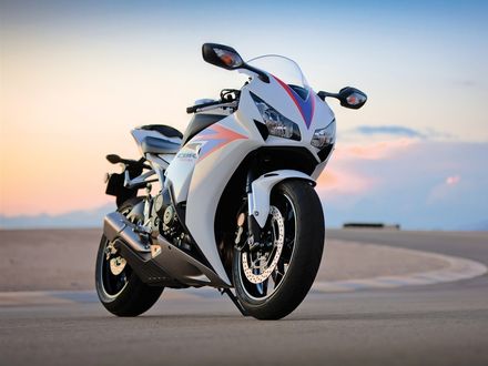 Обои на рабочий стол Мотоцикл Honda CBR 1000 RR
