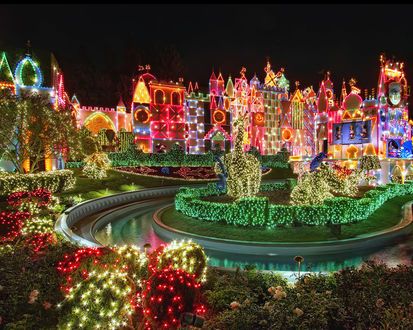 Обои на рабочий стол Новогодняя иллюминация в парке Disneyland в Париже, Франция
