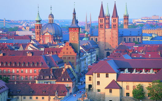 Обои на рабочий стол Город Вюрцбург / Wurzburg, Бавария / Bavaria, Германия с высоты птичьего полета