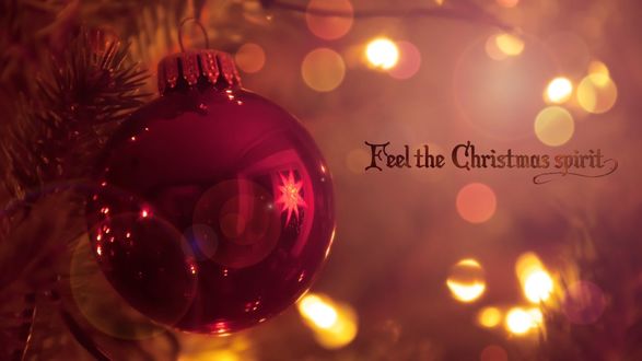 Обои на рабочий стол Новогодняя игрушка (Feel the Christmas spirit)