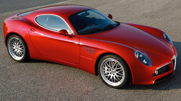 Обои на рабочий стол Alfa Romeo 8c / Альфа Ромео