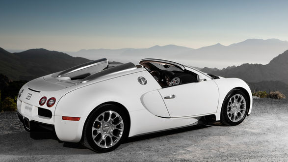Обои на рабочий стол Bugatti Veyron / Бугатти Вейрон в горах