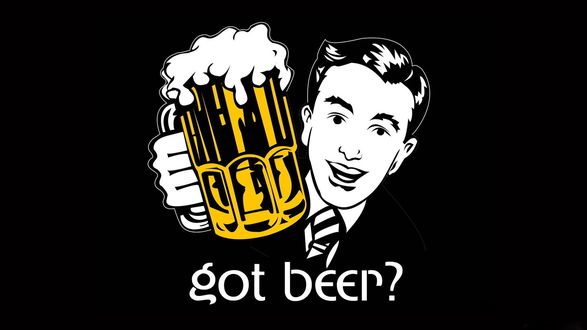 Обои на рабочий стол Мужчина с кружкой пенного пива (got beer)