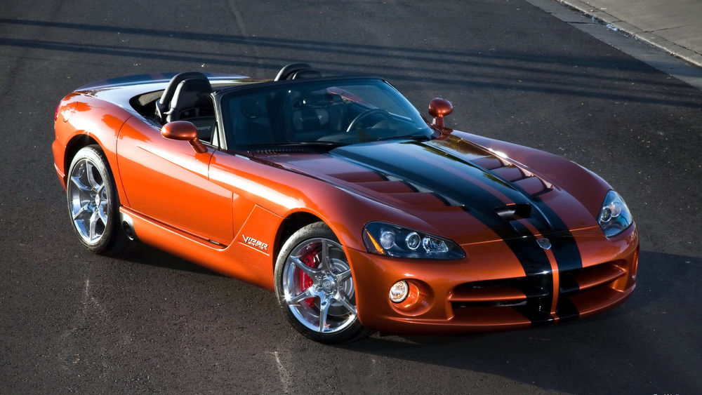 Обои для рабочего стола Dodge Viper srt10 / Додж Випер на дороге