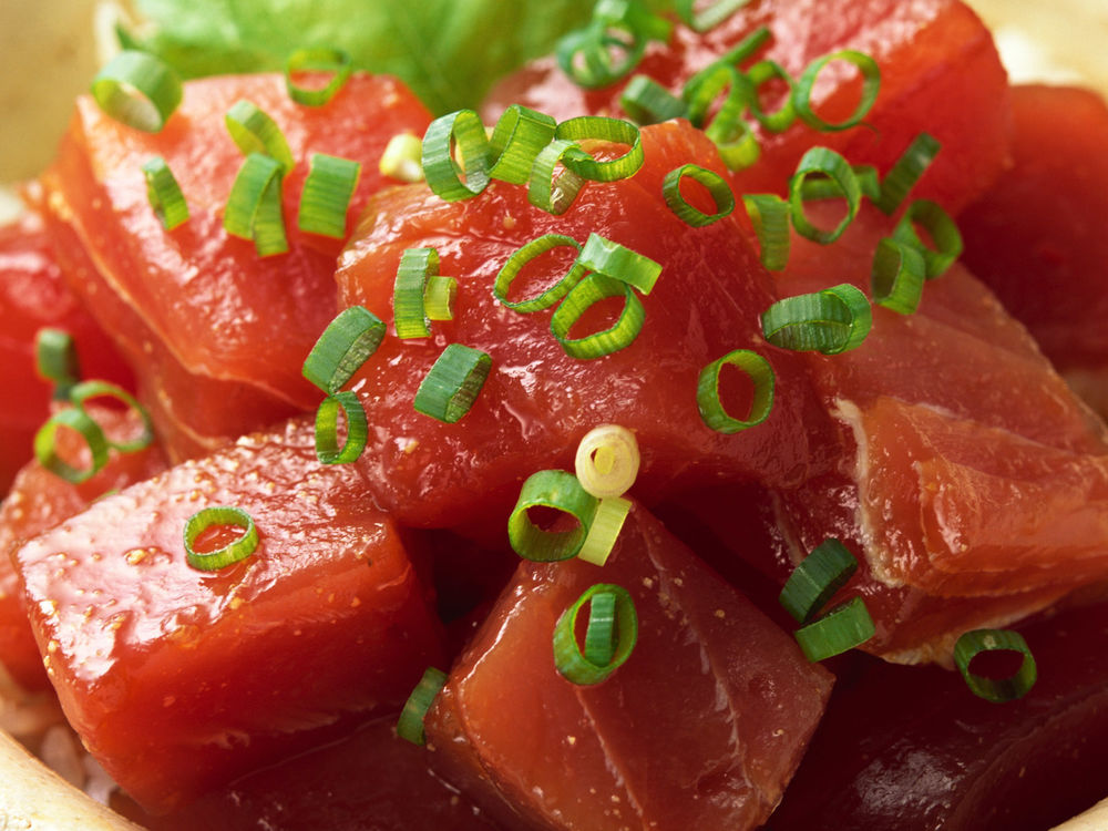 Обои для рабочего стола Кусочки мяса красной рыбы