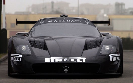 Обои на рабочий стол Красивое авто Maserati MC12 / Масерати МЦ12