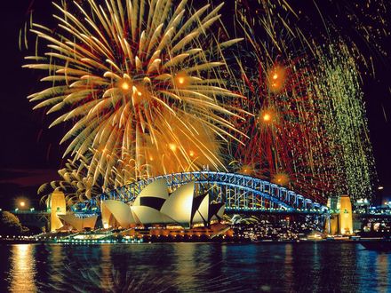 Обои на рабочий стол Sydney Opera House and Harbor Bridge Cement Creek, Yarra Ranges National Park / Сиднейский оперный театр