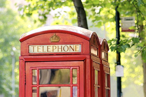 Обои на рабочий стол Красные английские телефонные будки (Telephone)