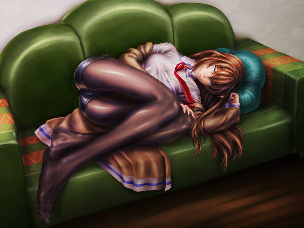 Обои для рабочего стола Makise Kurisu / Курису Макисэ из аниме Steins;Gate лежит на диване