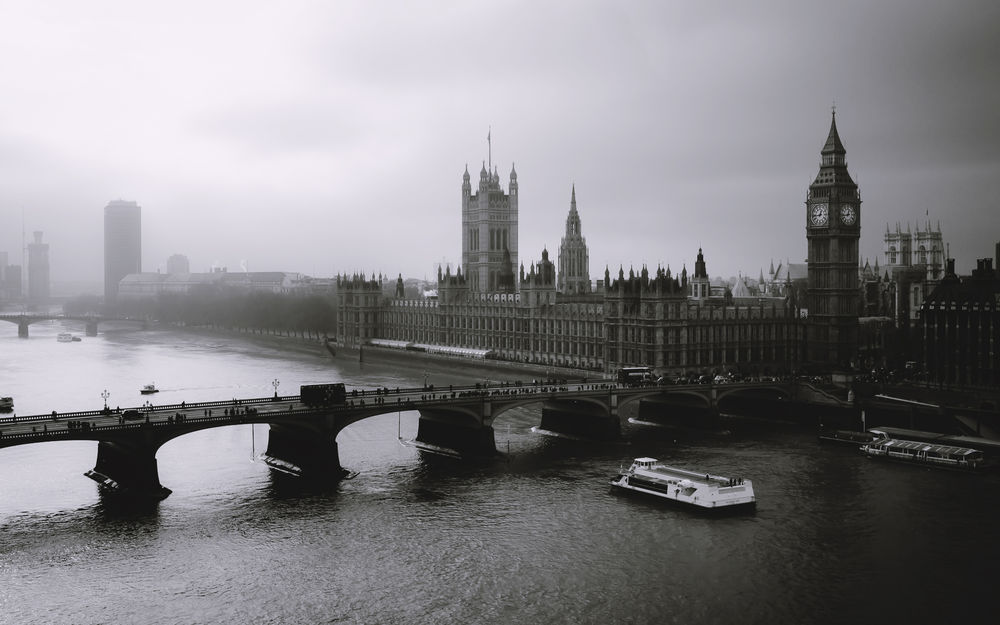 Обои для рабочего стола Лондон / London в тумане (Англия / England)