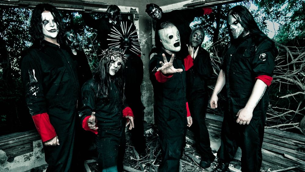 Обои для рабочего стола Группа Slipknot в сценическом образе