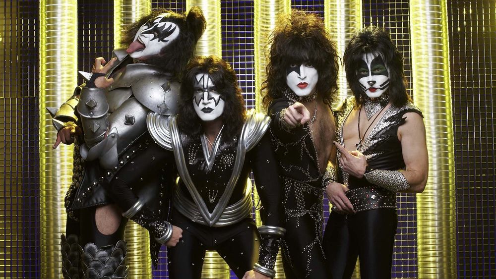 Обои для рабочего стола Группа Kiss в сценических костюмах и раскраске