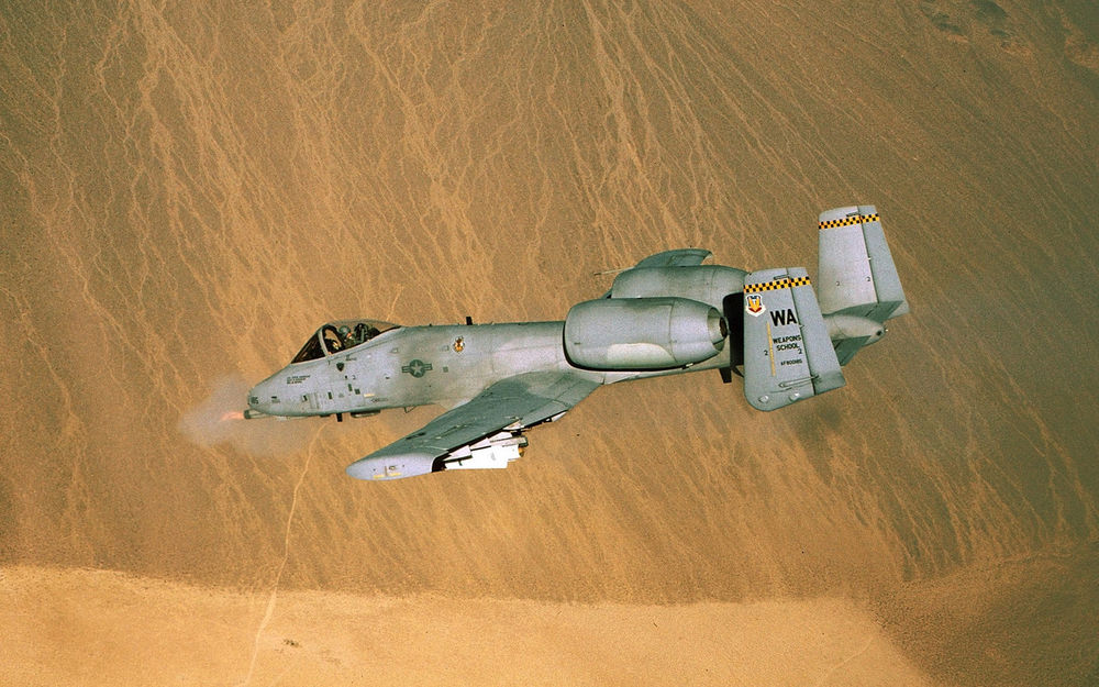 Обои для рабочего стола Thunderbolt II / Удар молнии II в тренировочном полёте