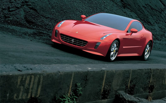 Обои на рабочий стол Красивое красное Ferrari GG50 by Giorgetto Giugiaro / Феррари