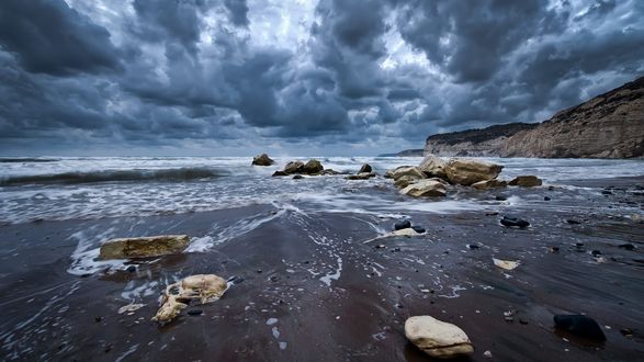 Обои на рабочий стол Море перед штормом