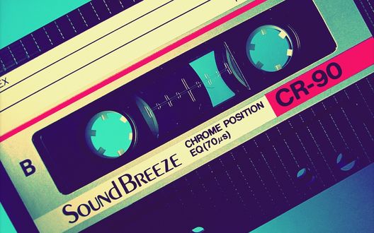 Обои на рабочий стол Ретро кассета Sound Breeze CR-90