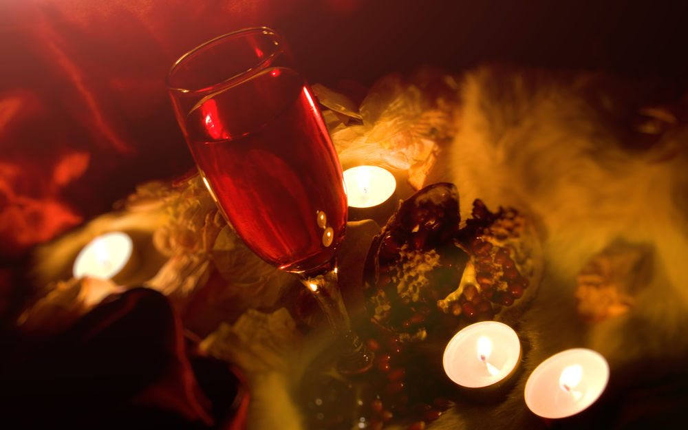 Приворот на сигарете. Вино для ритуалов. Приворот на вино. Вино и свечи. Вино магия.