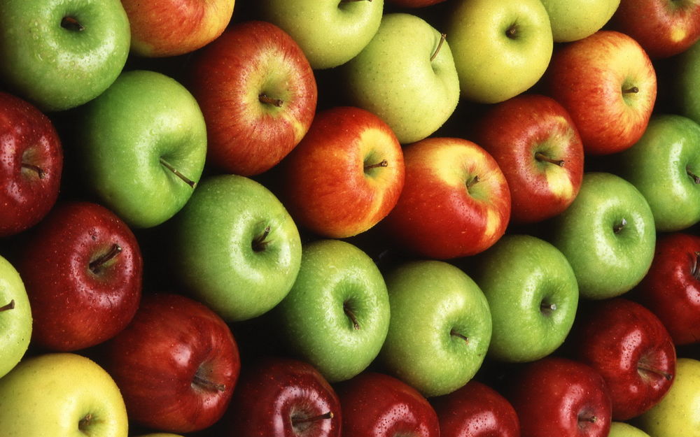 Обои для рабочего стола Спелые и красивые яблоки, фрукты выложены в ряды по сортам