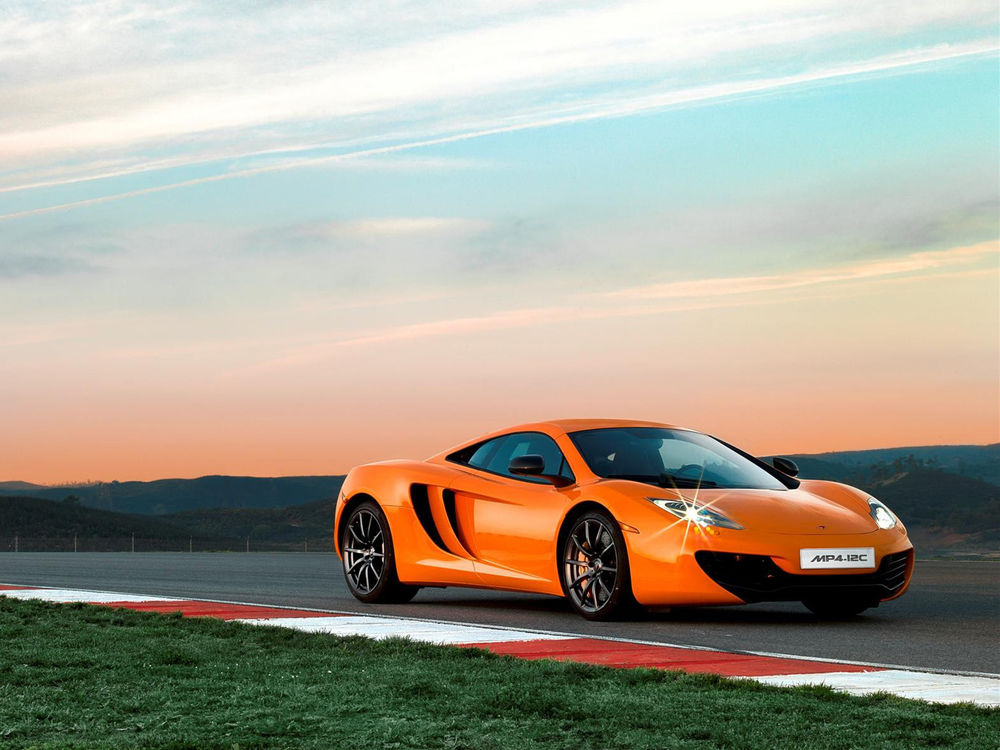 Обои для рабочего стола Суперкар McLaren MP4-12C / МакЛарен MP4-12C