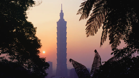 Обои на рабочий стол Вид на Taipei 101 / Тайпей 101 с горы, Тайвань / Taiwan
