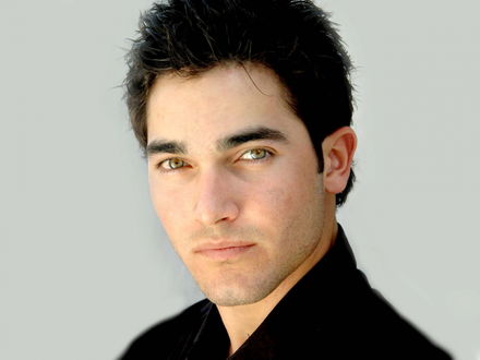 Обои на рабочий стол Тайлер Хёхлин / Tyler Hoechlin
