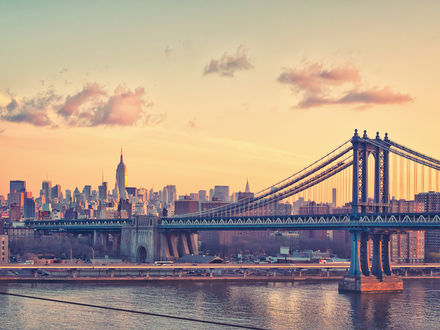 Обои на рабочий стол Вид на город Нью-Йорк и Манхэттанский Мост / Manhattan Bridge, New York City