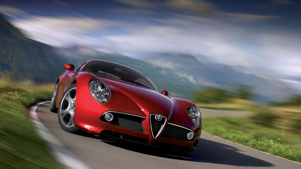 Обои для рабочего стола Alfa Romeo 8C в Альпах