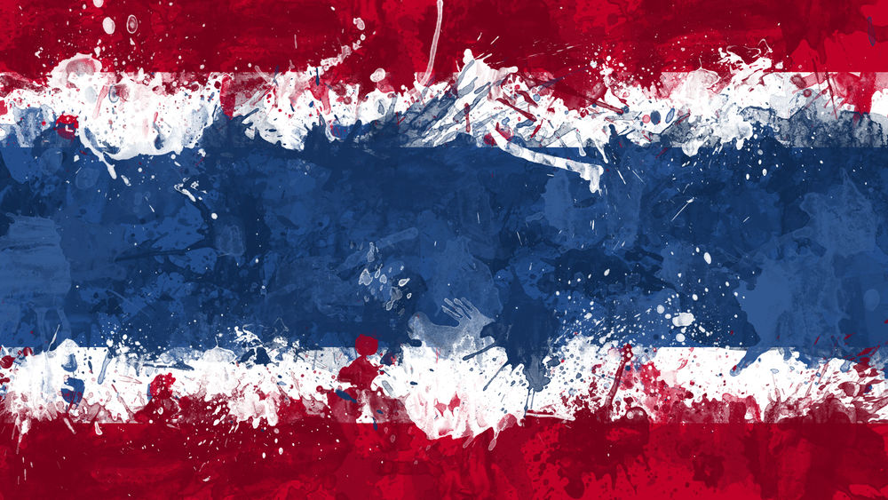 Обои для рабочего стола Флаг королевства Таиланд / Thailand нарисованный всплесками краски