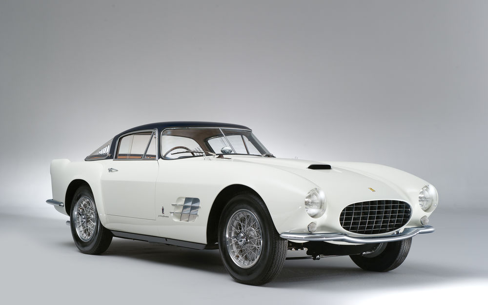 Обои для рабочего стола Классическая Феррари / Ferrari 375 MM Berlinetta белого цвета, 1955 года выпуска